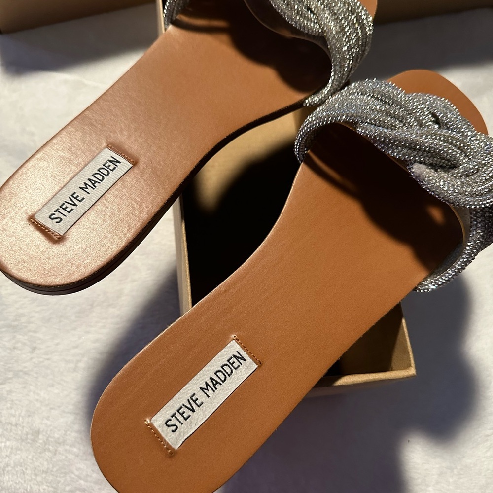 STEVE MADDEN SLIPPERS